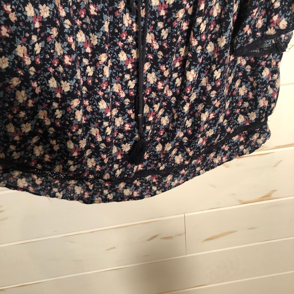 American eagle off the shoulder top - Picture 4 of 6